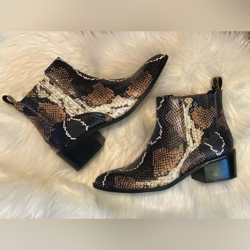 Crown Vintage Tolana Chelsea Snakeskin Print Boot Size 9 - Picture 2 of 13